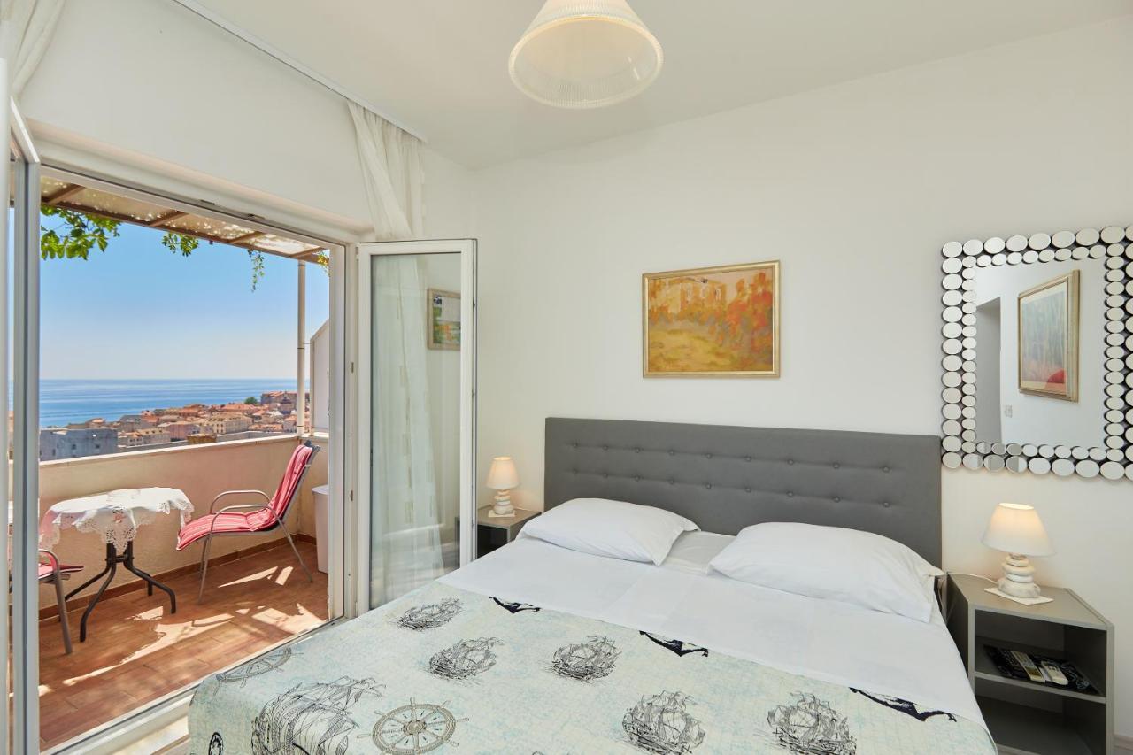 Apartments Dalmatin Dubrovnik Bagian luar foto