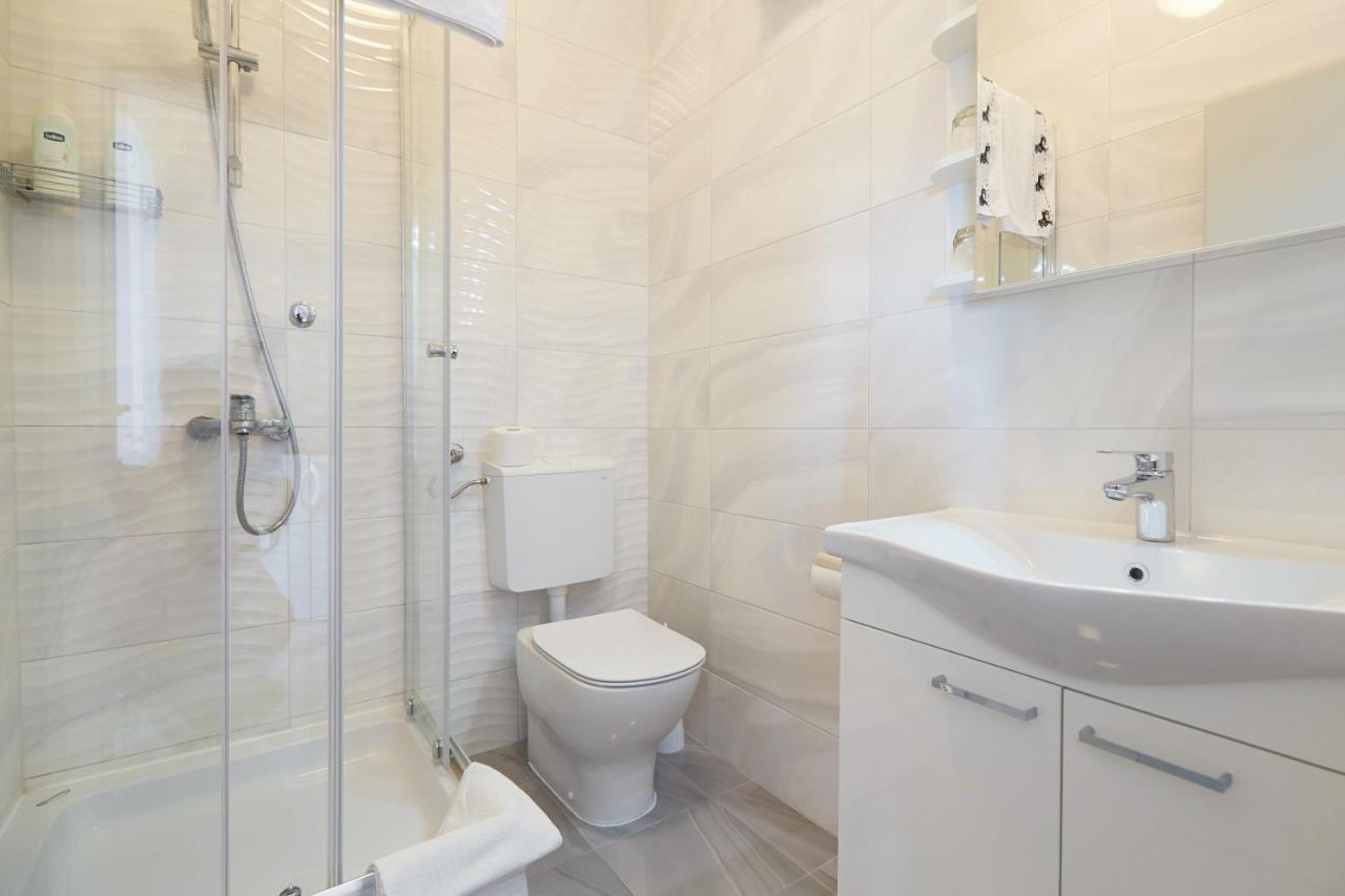 Apartments Dalmatin Dubrovnik Bagian luar foto